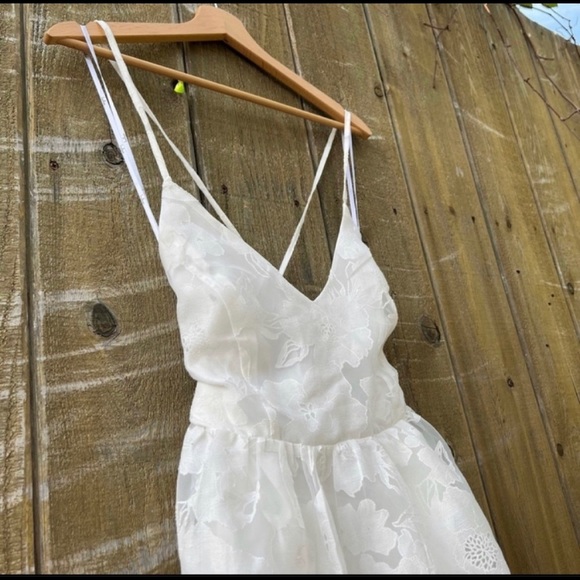 White Jacquard Organza Backless Lace-Up Midi Dress 🌿 - Picture 10 of 12